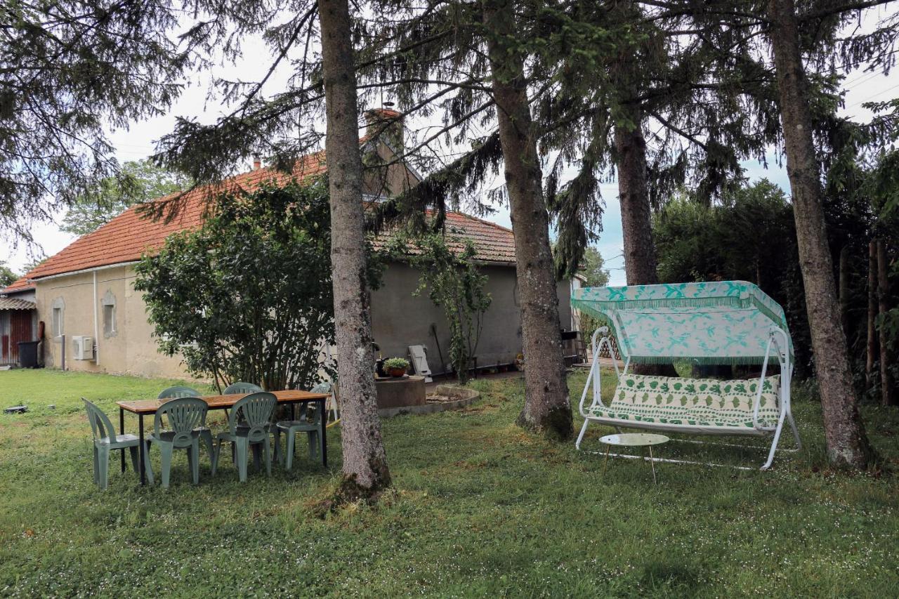 Le Pre De Luceau Acomodação com café da manhã Blet Exterior foto